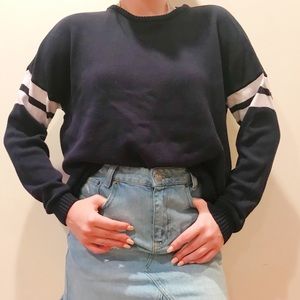 Brandy Melville sweater w arm stripes